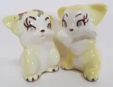 Two yellow kitten salt and pepper shakers.