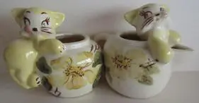 Yellow cat sugar and creamer set.