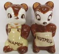 Cinnamon and nutmeg bear salt and pepper shakers.