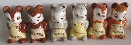 Five spice-themed squirrel salt and pepper shakers.